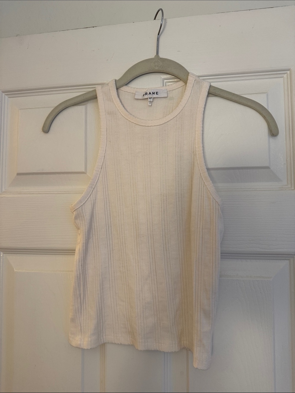 Frame Cropped Rip Tank Top - Picture 5 of 9